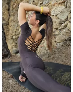 Yoga jumpsuit — Inspiration with short sleeves